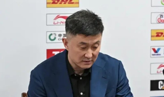 官方直播入口-疆粤赛后采访！杜锋不满进攻暗示4球员，格兰强调防守谈新援情况