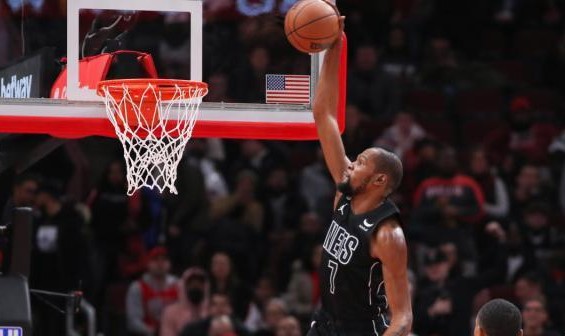 英雄联盟官网-角色球员集体手感冰凉 篮网12连胜被公牛终结