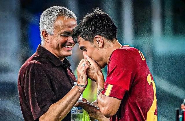 1673835525687061564.jpg FmXvKo8WQAEG5WE.jpg